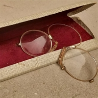 ovale glas guldfarvet metal stel gamle næsebriller, gammel brille genbrug